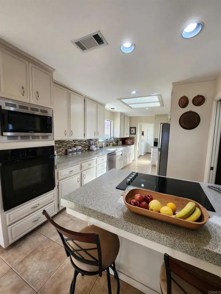 1066 Ridge Heights Drive, Fallbrook, CA 92028 - #3