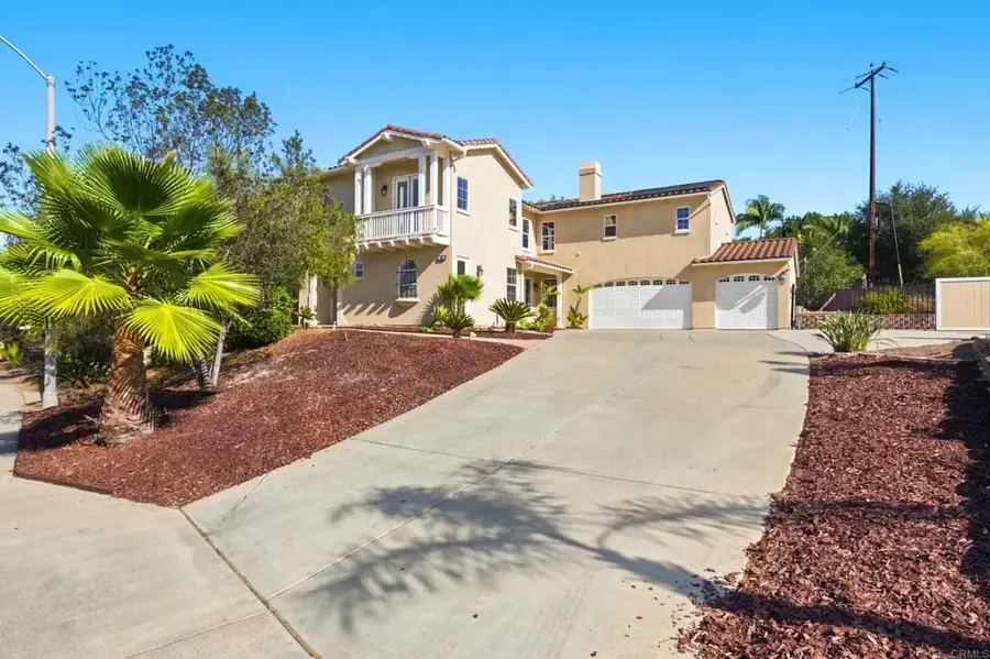 399 Amparo Dr, Escondido, CA 92025 - #2