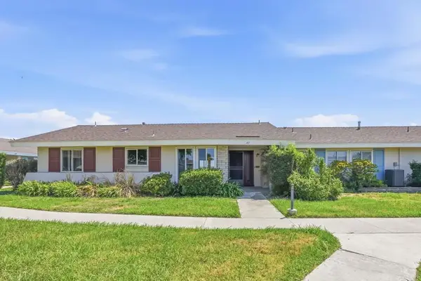 3685 Vista Campana North #41, Oceanside, CA 92057