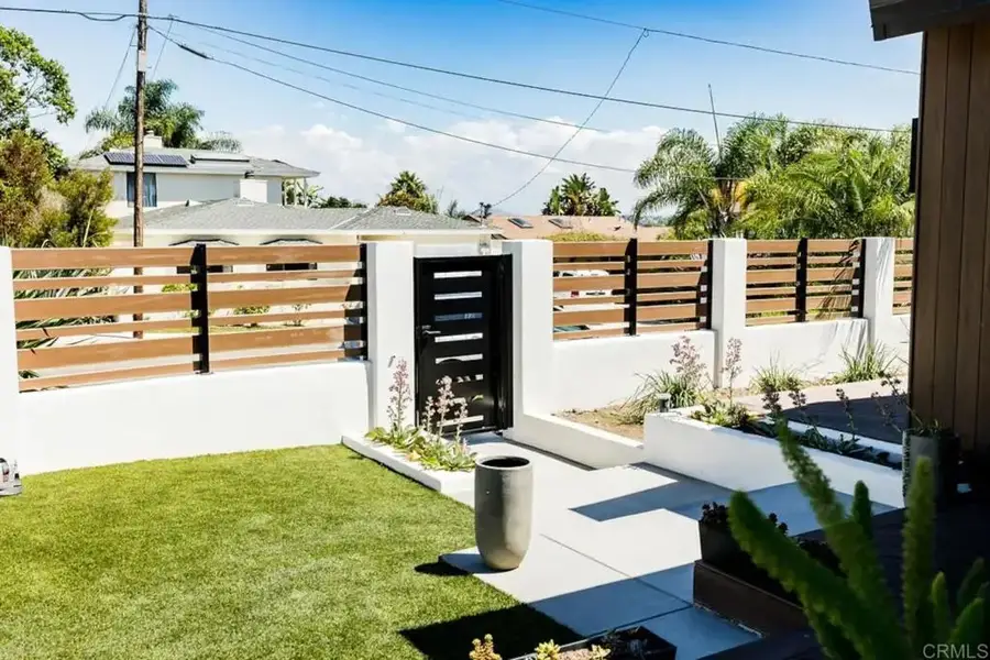 3761 Oleander Dr, San Diego, CA 92106 - #2