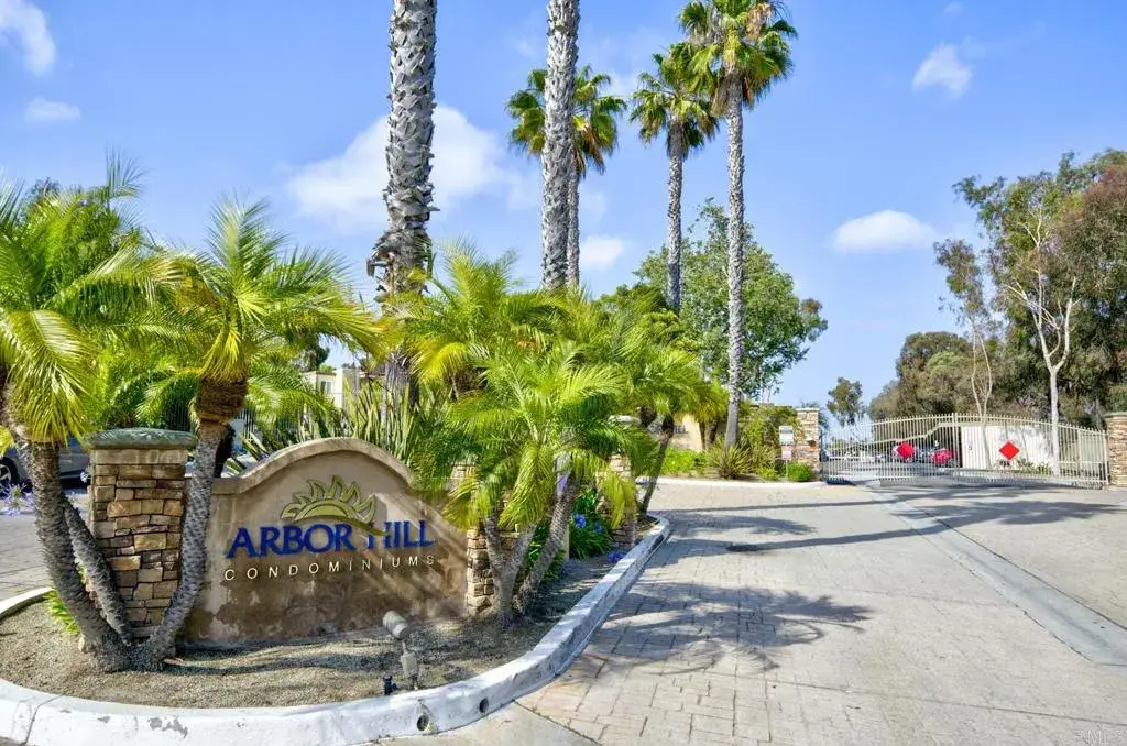 432 Edgehill Ln #32, Oceanside, CA 92054 - #1