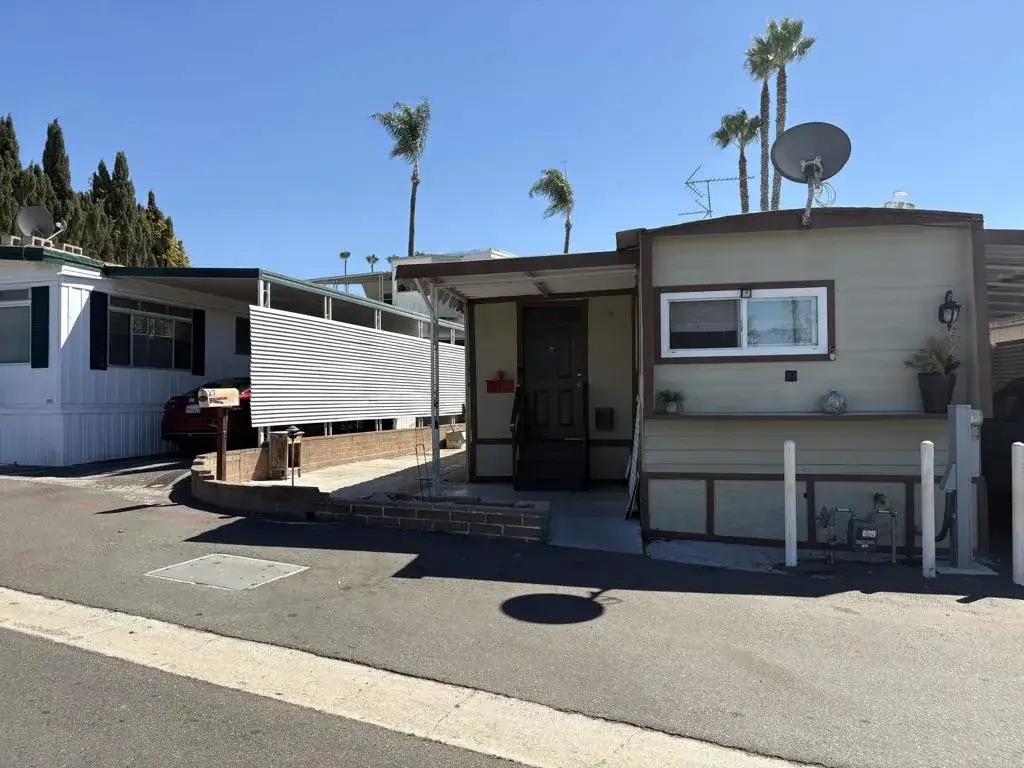 200 Olive #27, Vista, CA 92083 - #1