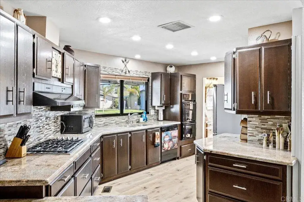 1300 W Menlo Ave #181, Hemet, CA 92543 - #1