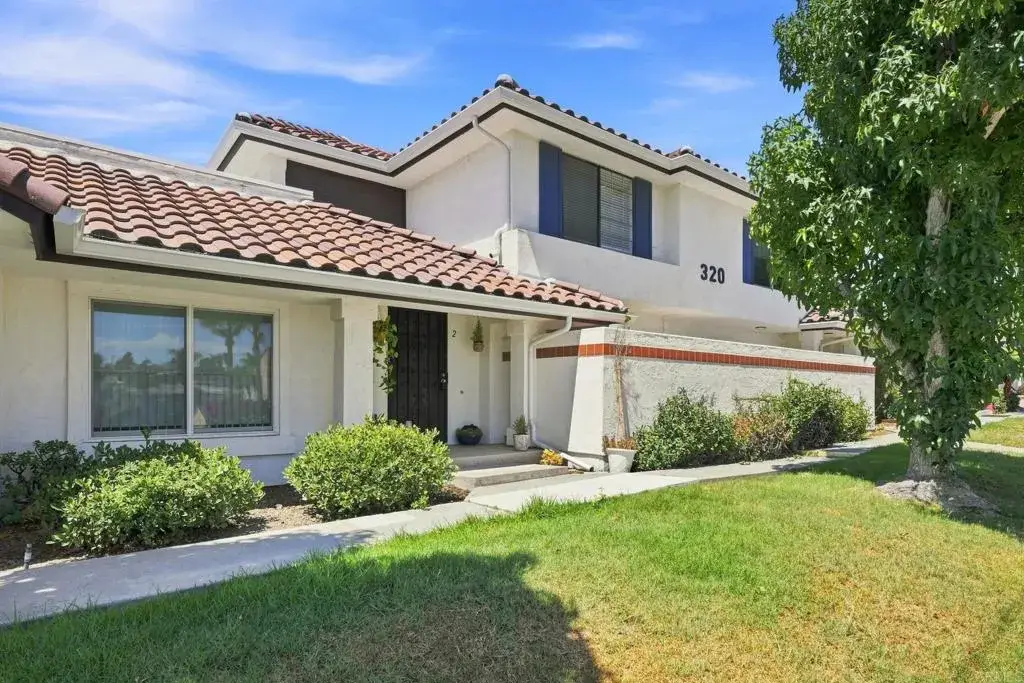 320 Grapevine Rd #2, Vista, CA 92083 - #1