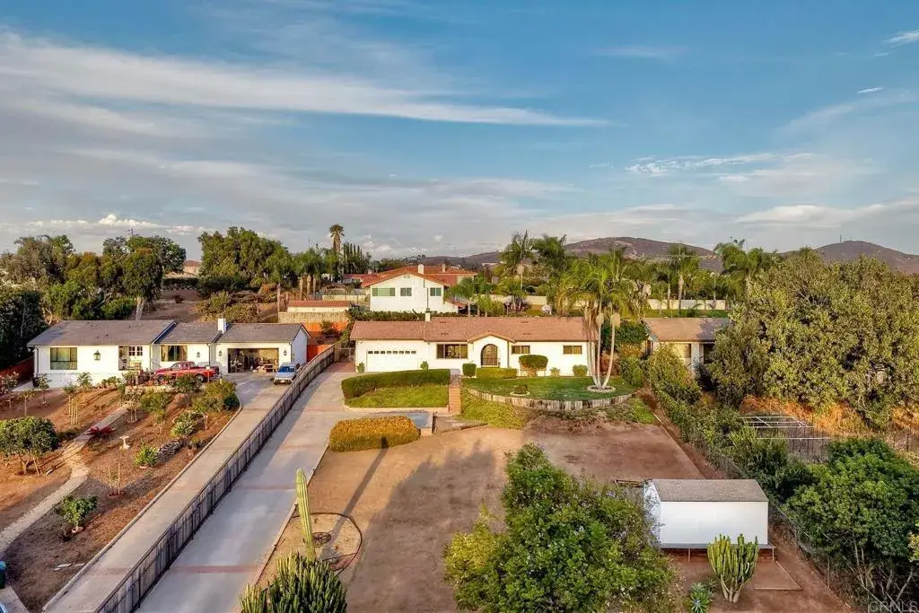 2185 Hawley Drive, Vista, CA 92084 - #1