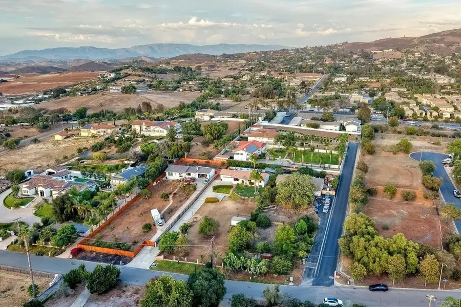 2185 Hawley Drive, Vista, CA 92084 - #3