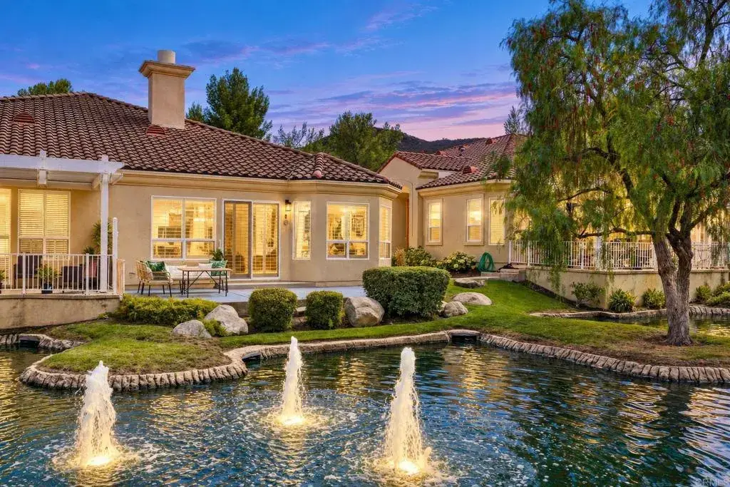 38669 Muirfield Dr, Murrieta, CA 92562 - #1