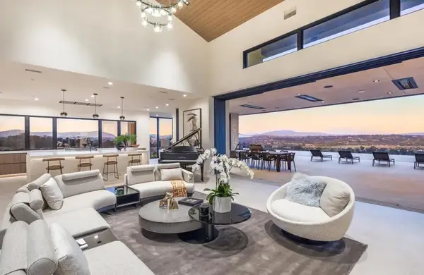 15575 Las Planideras, Rancho Santa Fe, CA 92067