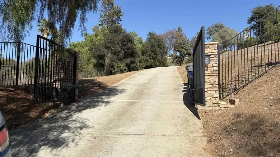 4452 Ramona Drive, Fallbrook, CA 92028 - #2