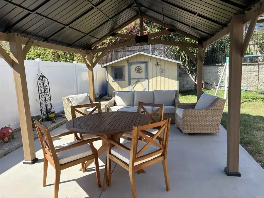 946 Rose, Vista, CA 92083 - #3