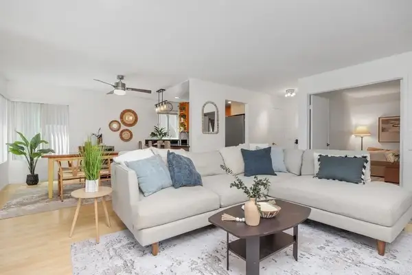 930 Via Mil Cumbres #35, Solana Beach, CA 92075