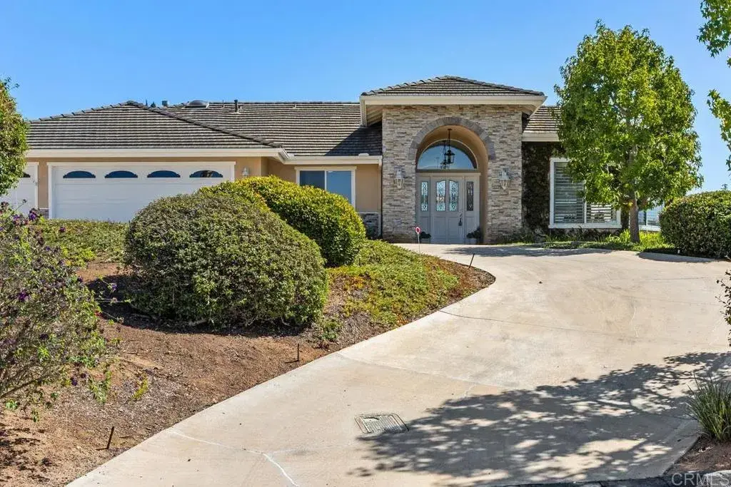 2286 Crest Hill Lane, Fallbrook, CA 92028 - #1