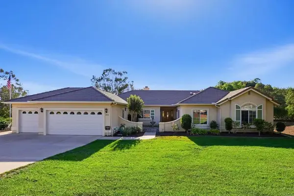 1352 Tierra Roja Drive, Fallbrook, CA 92028