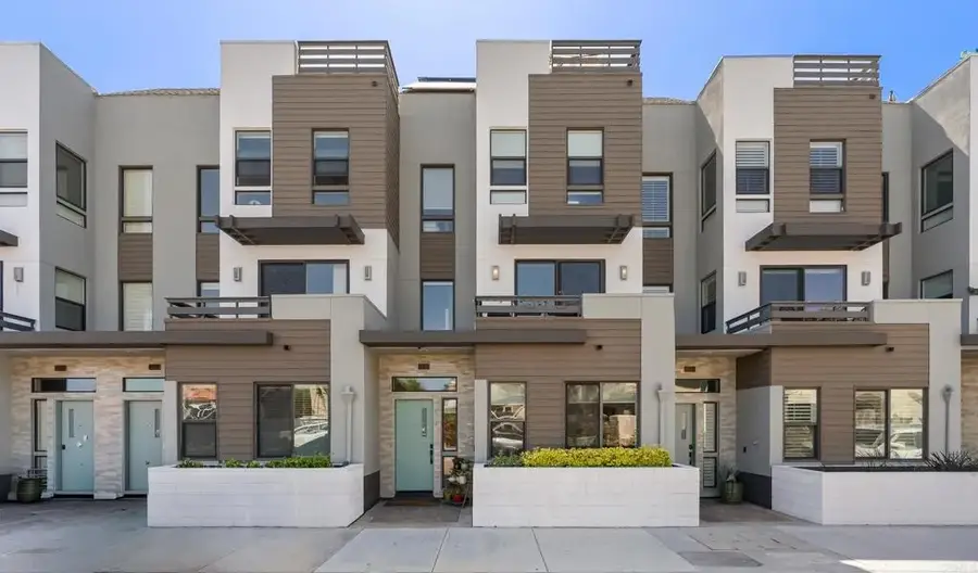 2537 State Street, Carlsbad, CA 92008 - #2