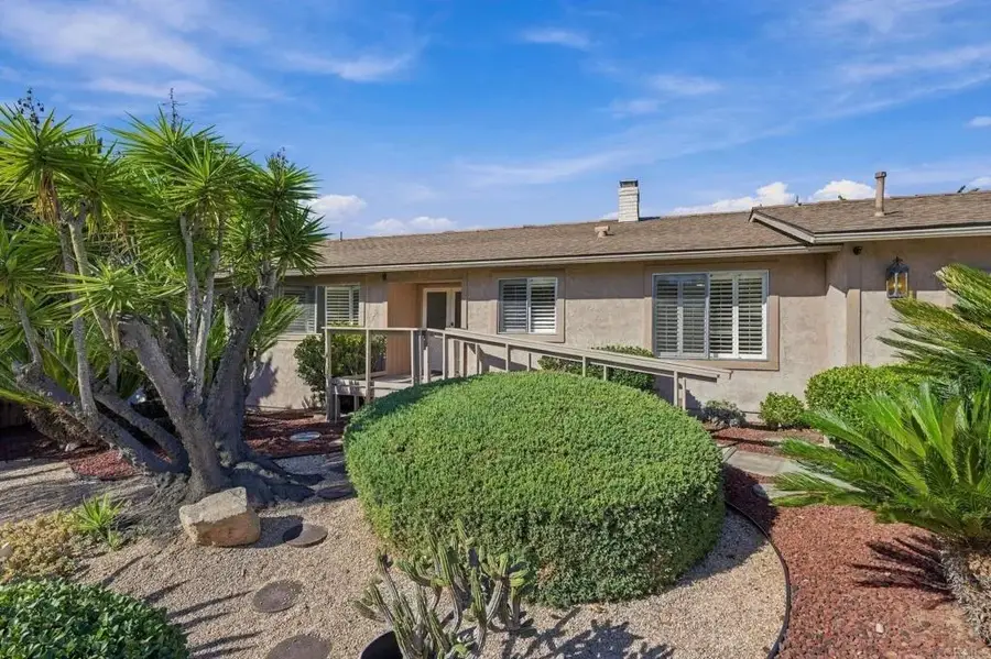 817 Crescent Drive, Vista, CA 92084 - #3