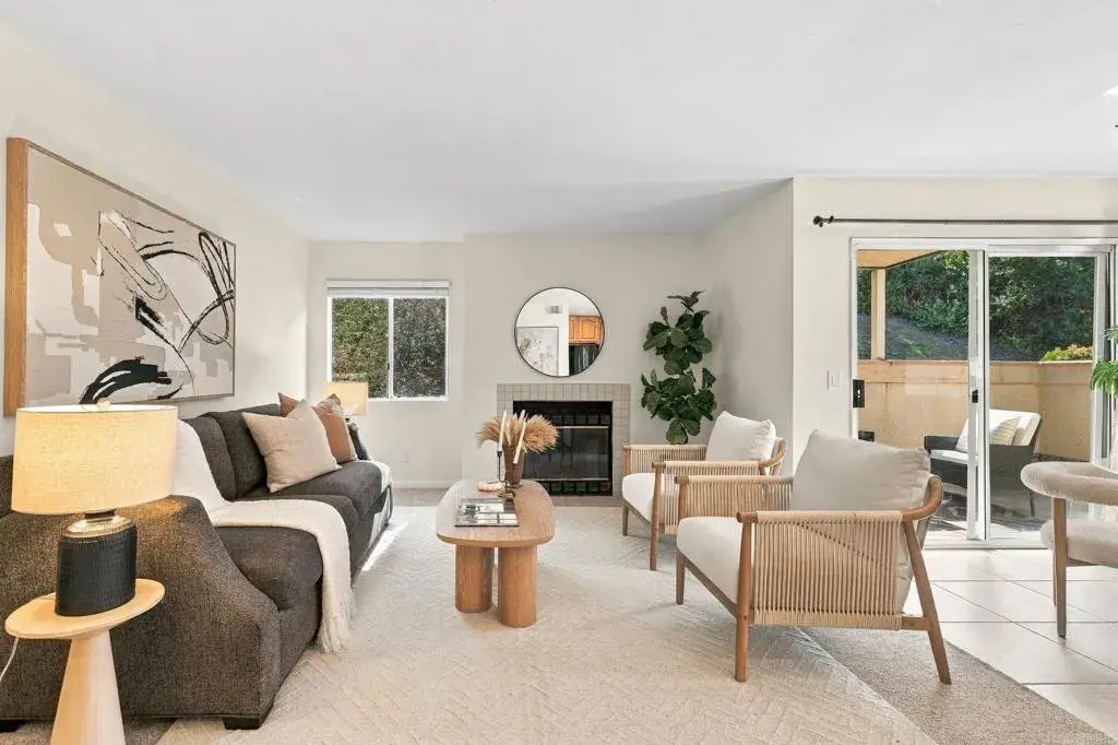11215 Avenida De Los Lobos #B, San Diego, CA 92127 - #1