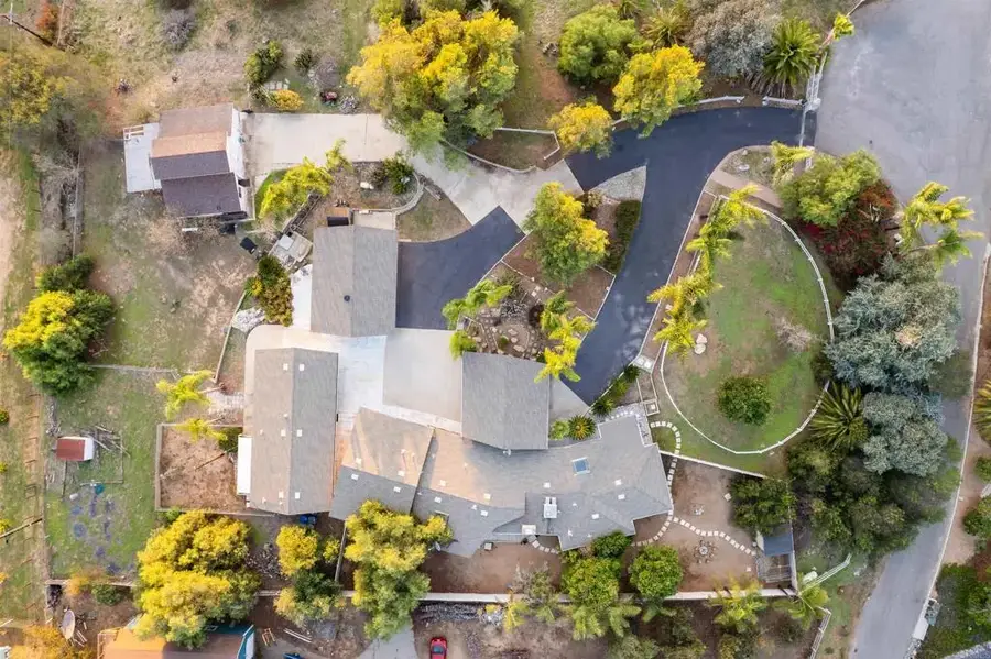 405 Olive Hill Way, Fallbrook, CA 92028 - #2