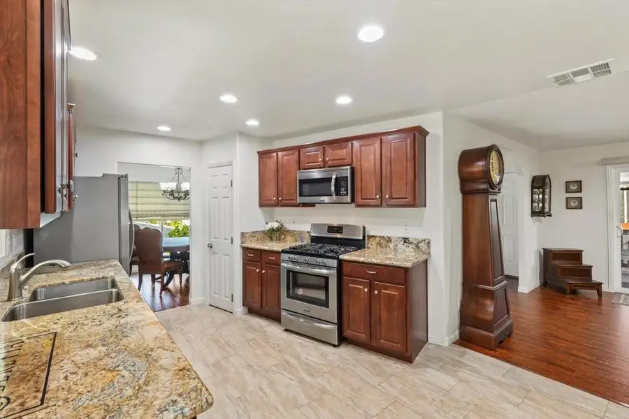 1010 E Bobier #5, Vista, CA 92084 - #2