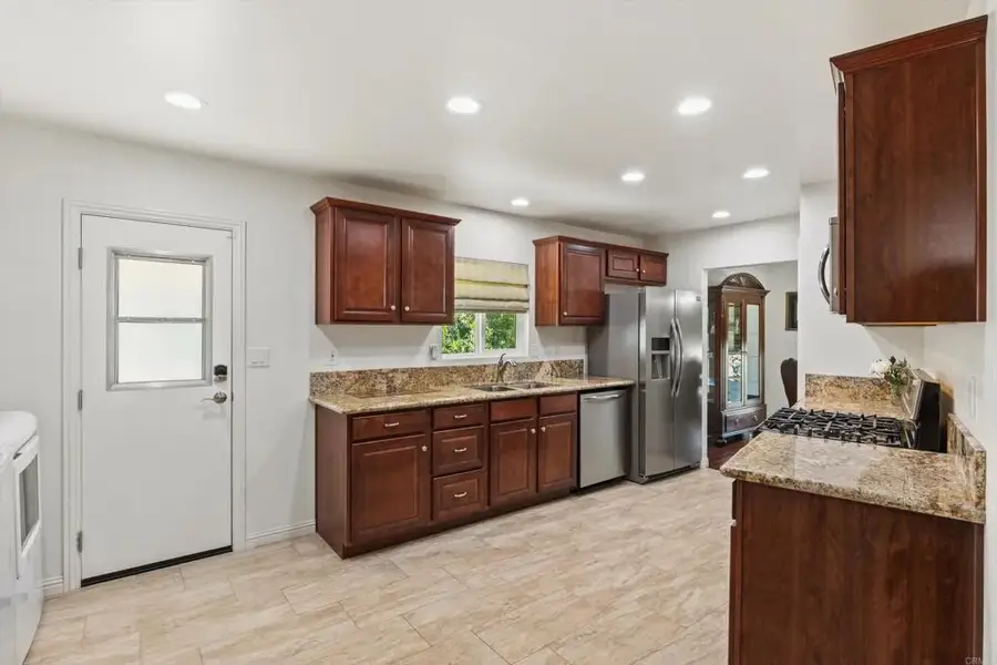 1010 E Bobier #5, Vista, CA 92084 - #3