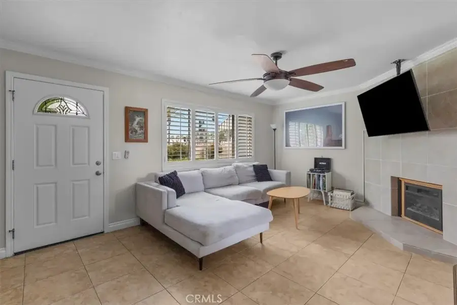 19880 Berkshire Lane, Huntington Beach, CA 92646 - Image #2