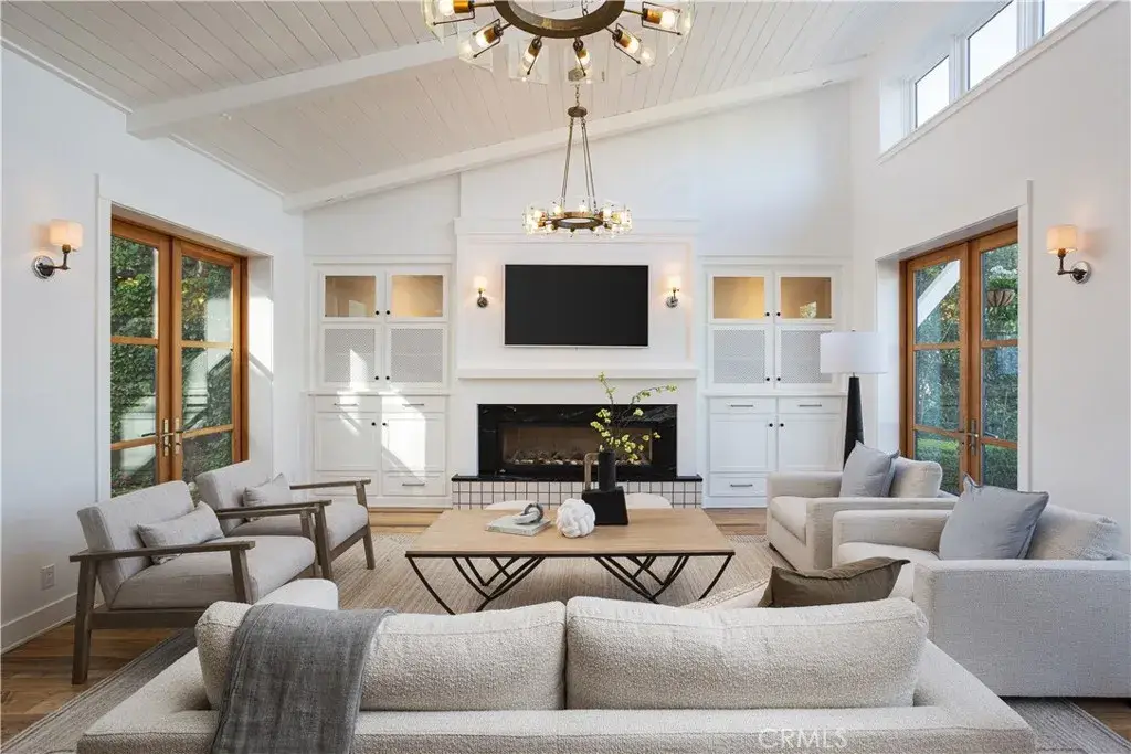 2217 Laurel Place, Newport Beach, CA 92663 - Image #1