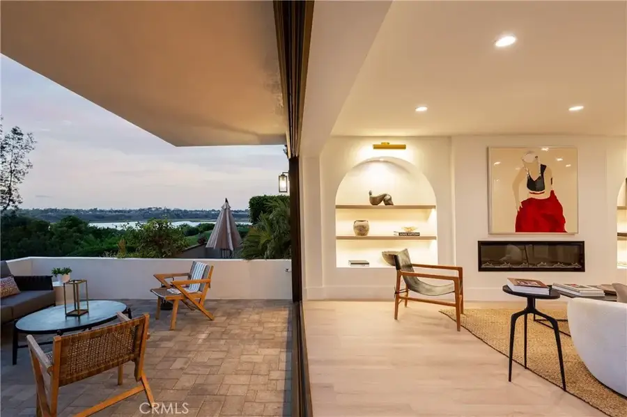 412 Vista Grande, Newport Beach, CA 92660 - Image #2