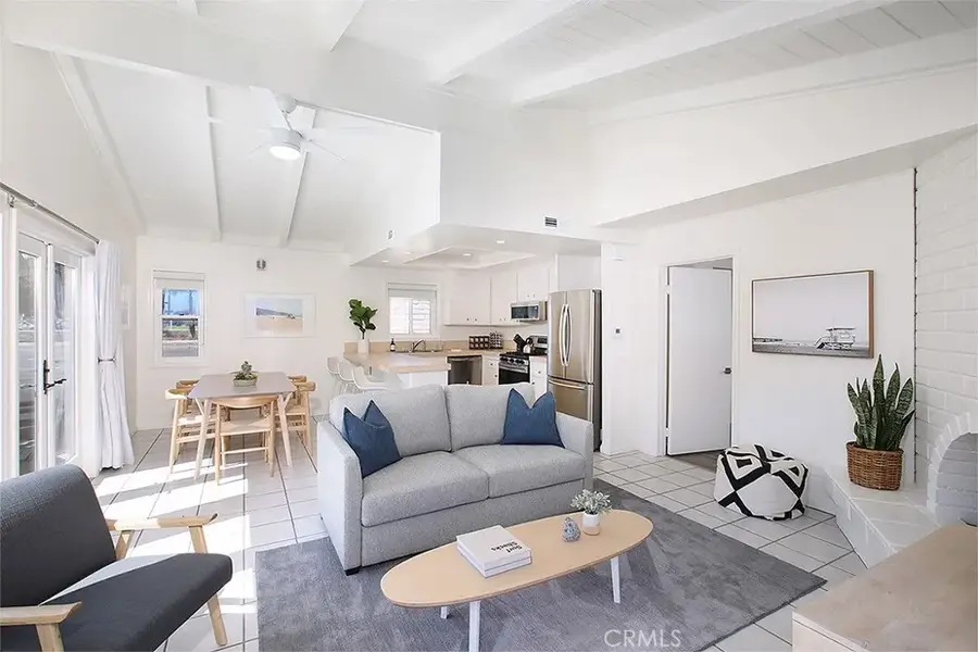 203 Cedar Street #A & B, Newport Beach, CA 92663 - Image #2