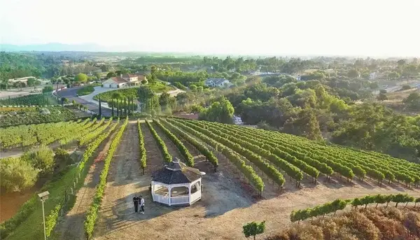 38386 Rock Creek Cir, Temecula, CA 92592