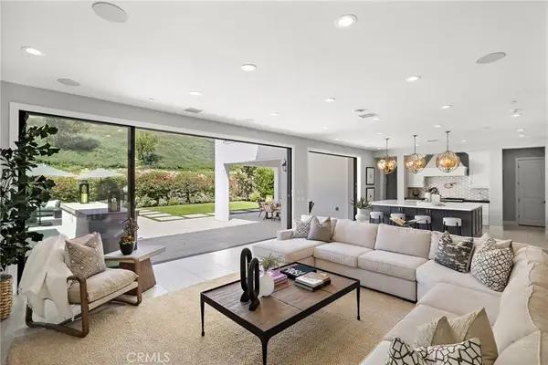 93 Interstellar, Irvine, CA 92618