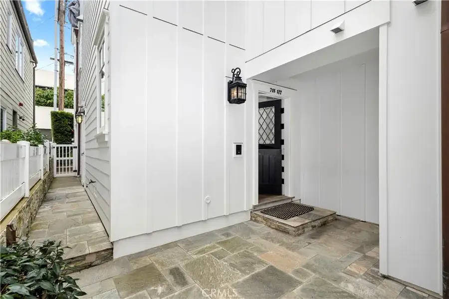 718 Poinsettia, Corona Del Mar, CA 92625 - Image #2