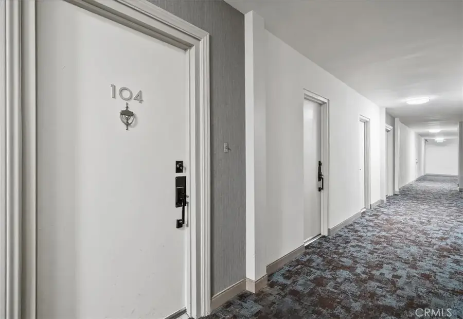 1045 N Kings, West Hollywood, CA 90069 - Image #3