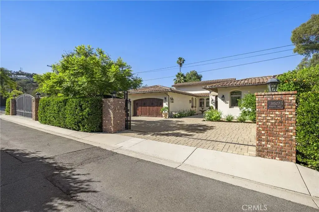 31527 Aguacate Road, San Juan Capistrano, CA 92675 - Image #1