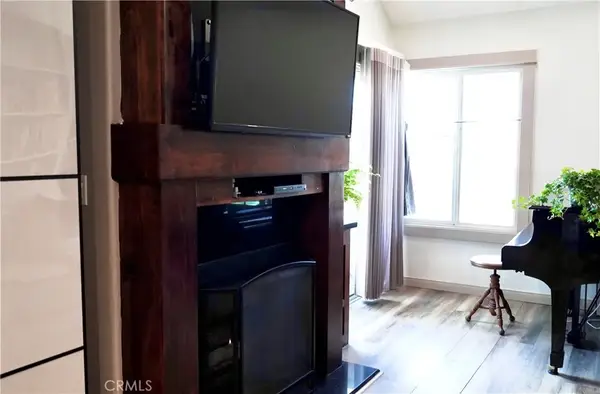 1100 Newport Avenue #403, Long Beach, CA 90804