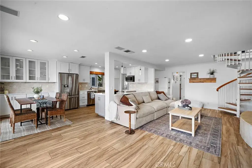 2528 University Drive, Newport Beach, CA 92660 - #1