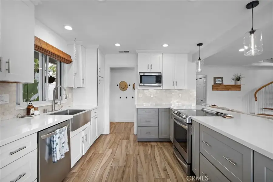 2528 University Drive, Newport Beach, CA 92660 - #3