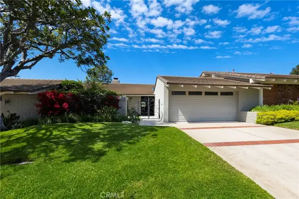 2102 Vista Entrada, Newport Beach, CA 92660
