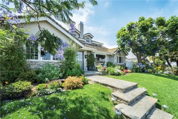 332 Holmwood Drive, Newport Beach, CA 92663