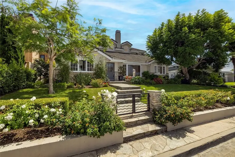 332 Holmwood Drive, Newport Beach, CA 92663 - #2