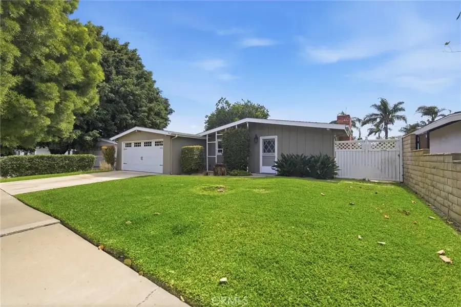 2128 College, Costa Mesa, CA 92627 - #2