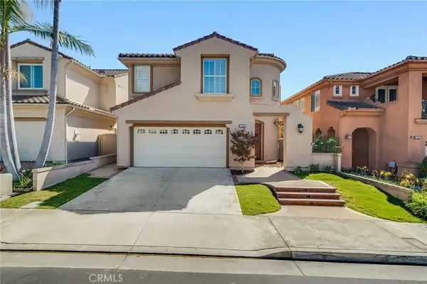 7124 Forest Glen Drive, Huntington Beach, CA 92648