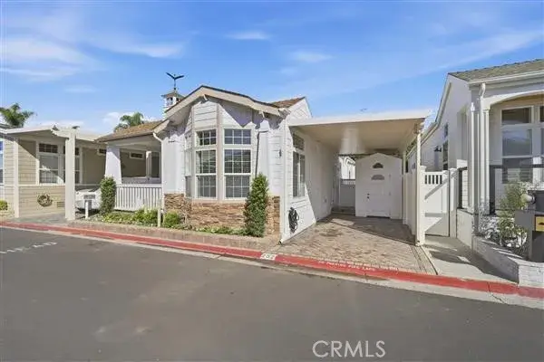 252 Mayflower, Newport Beach, CA 92660