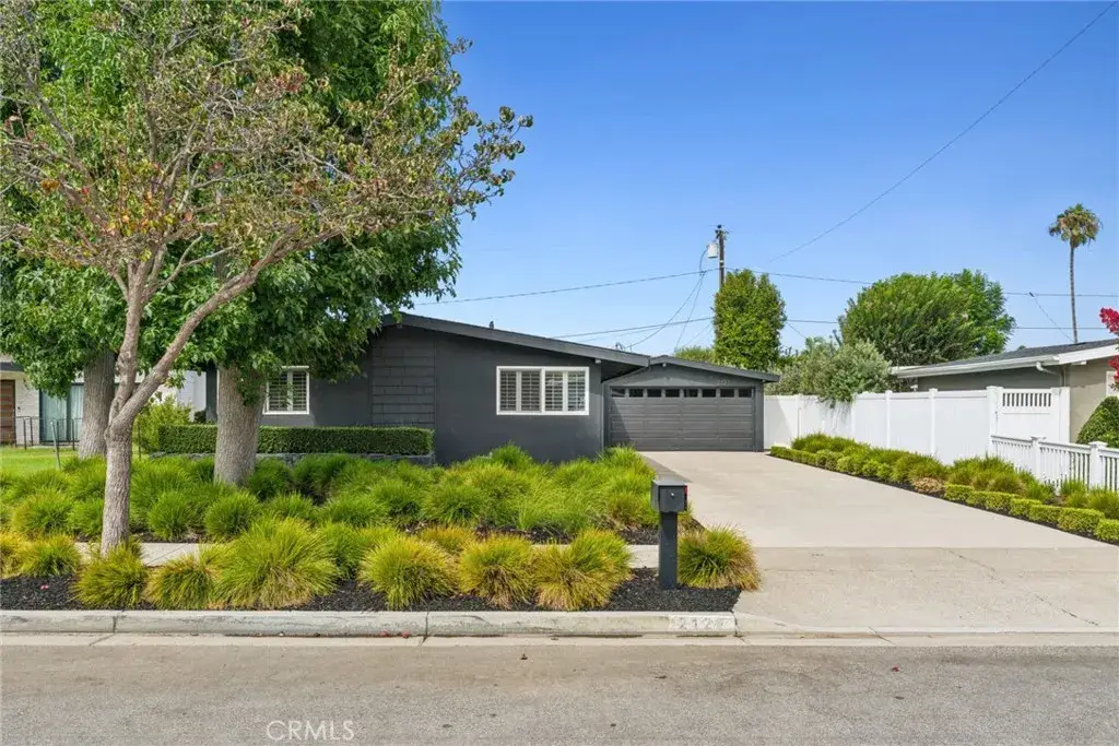 2127 College, Costa Mesa, CA 92627 - #1