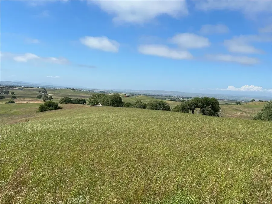 1975 Hidden Acre Ln, Paso Robles, CA 93446 - Image #3