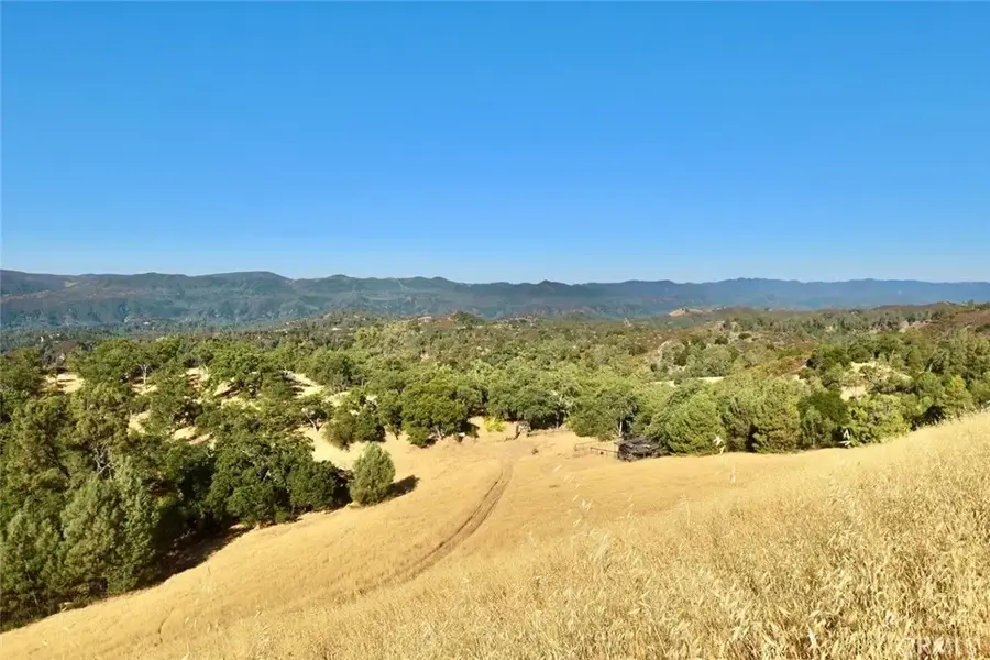 74010 Copperhead, Bradley, CA 93426 - Image #2