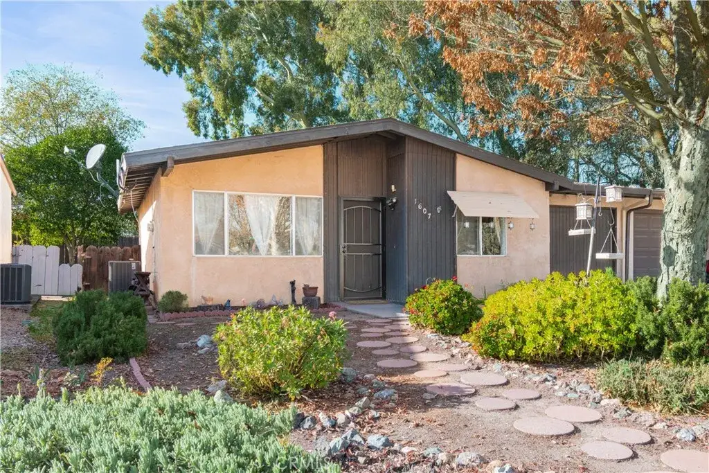 1607 Westfield, Paso Robles, CA 93446 - #1