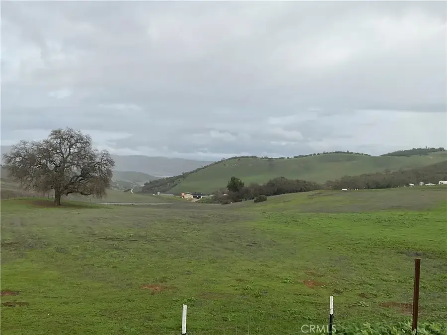 21 Interlake, Bradley, CA 93426 - Image #3