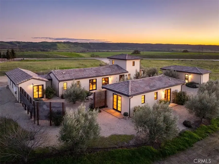 3940 Gruenhagen Flat Road, Paso Robles, CA 93446 - Image #2