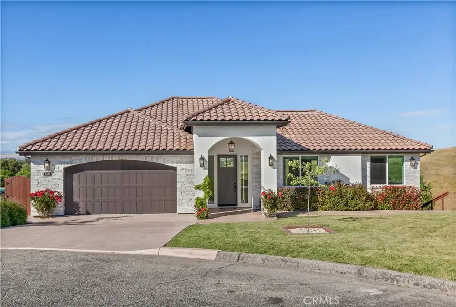 1232 Kapareil, Paso Robles, CA 93446 - #2