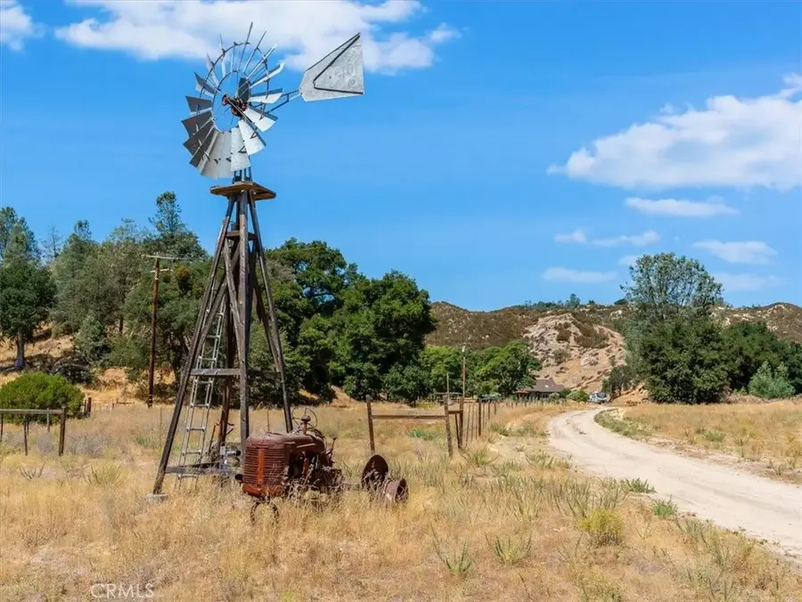 1575 Parkhill Road, Santa Margarita, CA 93453 - #3