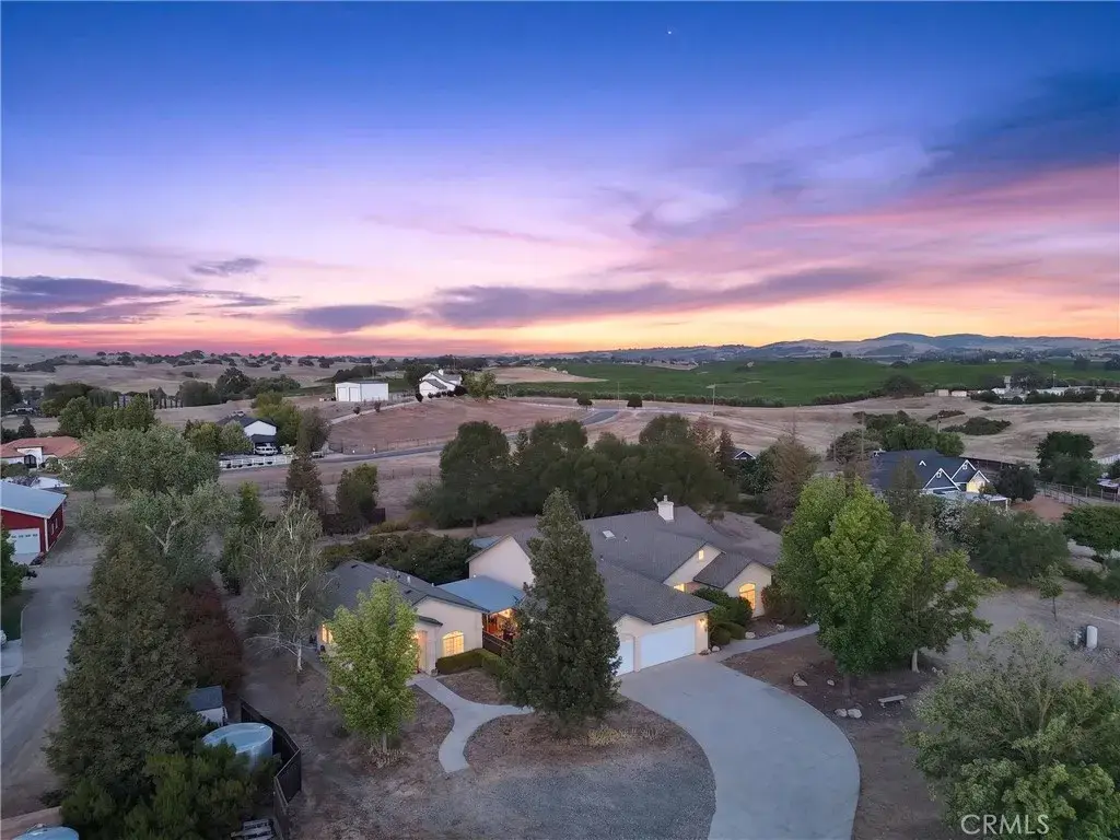 5696 Loma Real, Paso Robles, CA 93446 - #1
